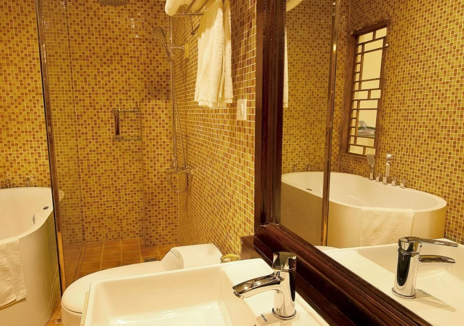 Royal Suites & Tower