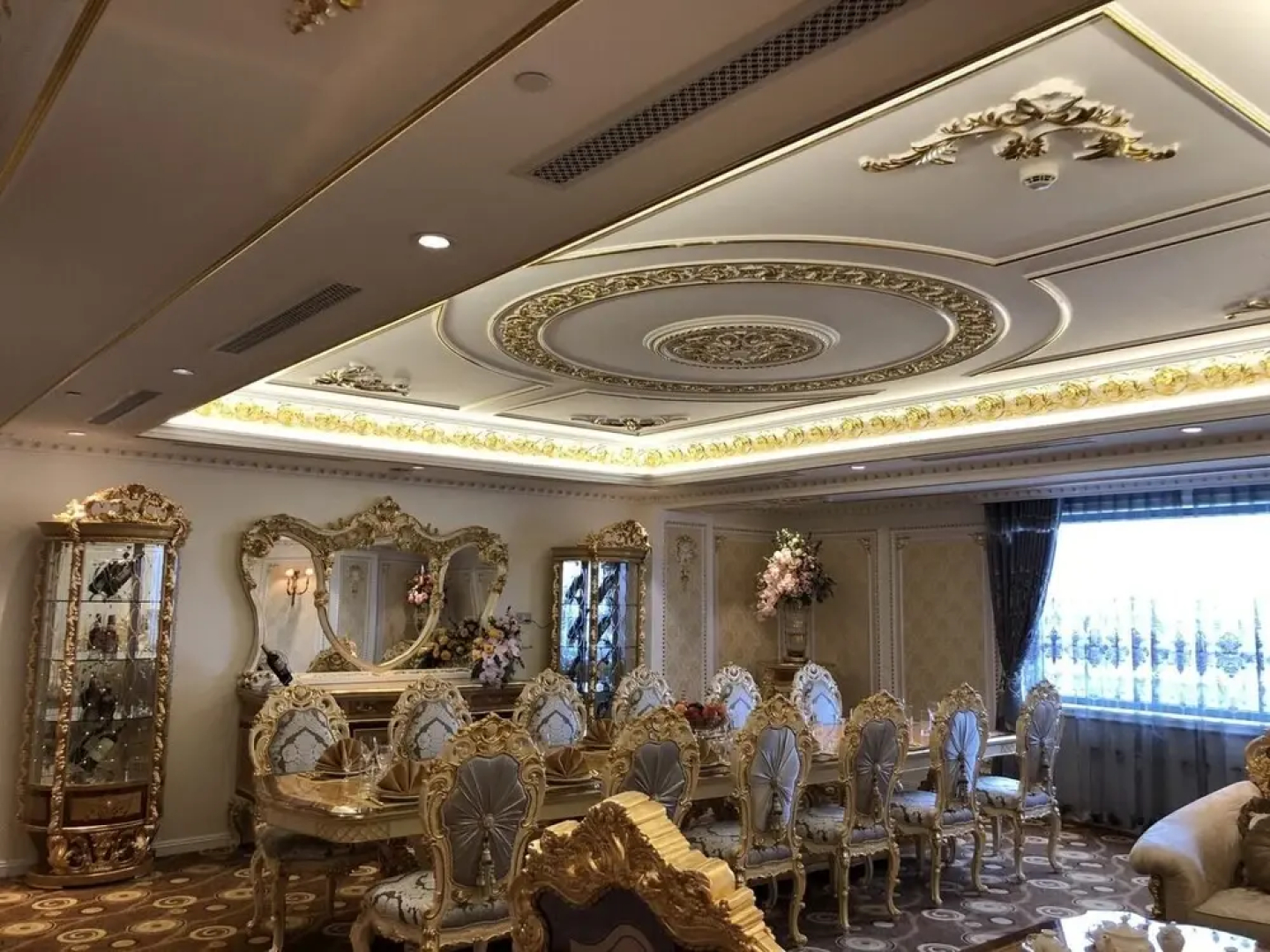 Hoang Nham Luxury Hotel