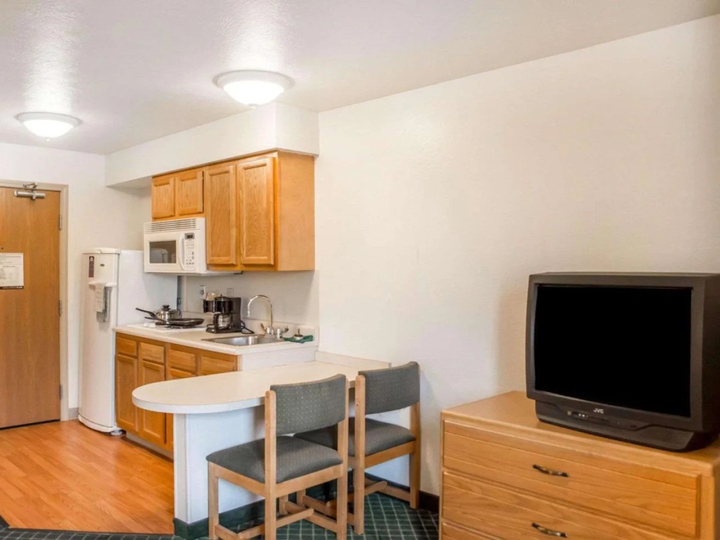 Birch Hill Suites Dayton - WP AFB