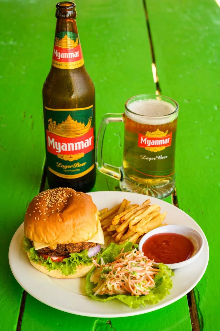 Lover View Pool Bar & Bungalows