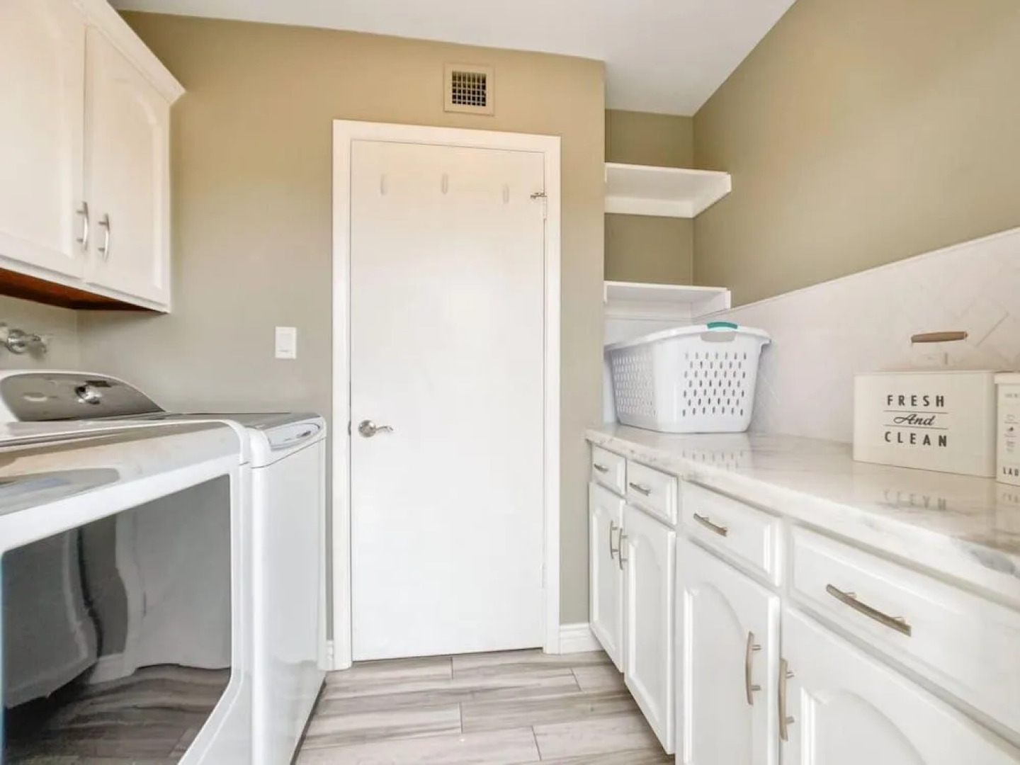 Glendale Charm by Casago