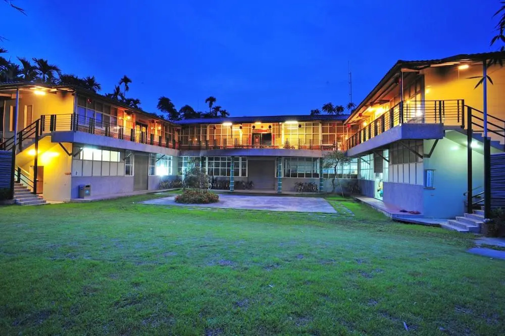 Bamboo Paradise Resort & The Bamboo Inn