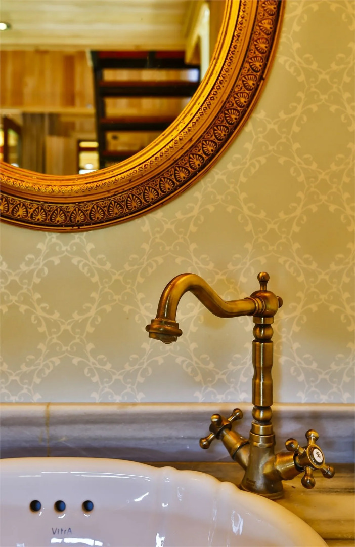 Tranquilla River Lodge - Adults Only