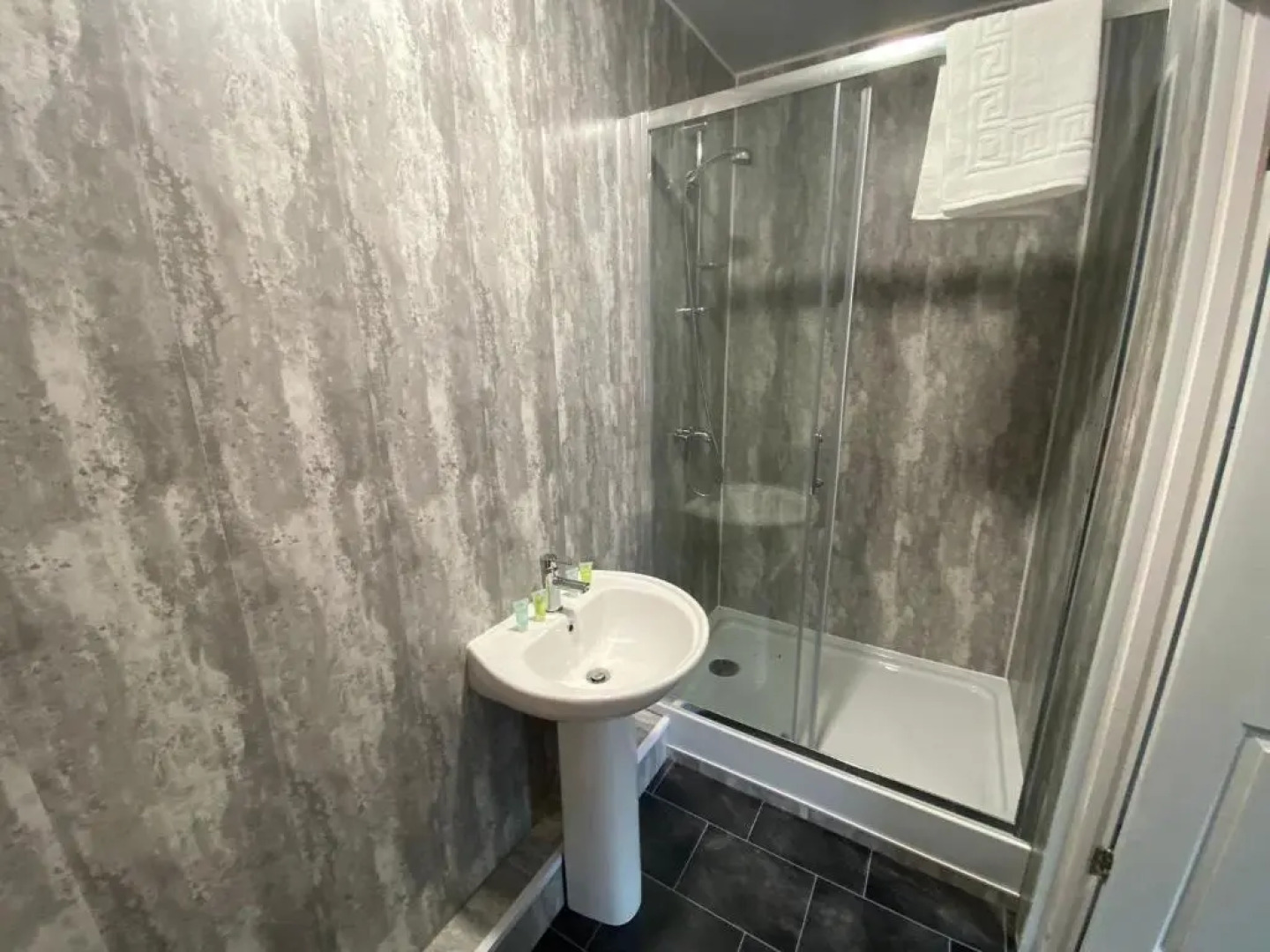 Comfy-Stays - Ocean Road