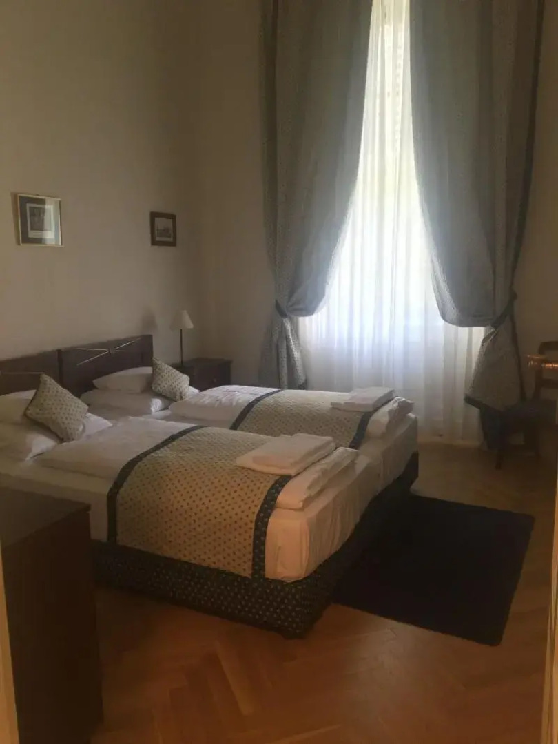 Károlyi Kastély Hotel & Restaurant