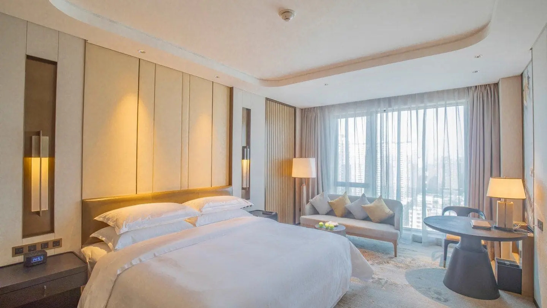 Sheraton Yunfu Xinxing Hotel