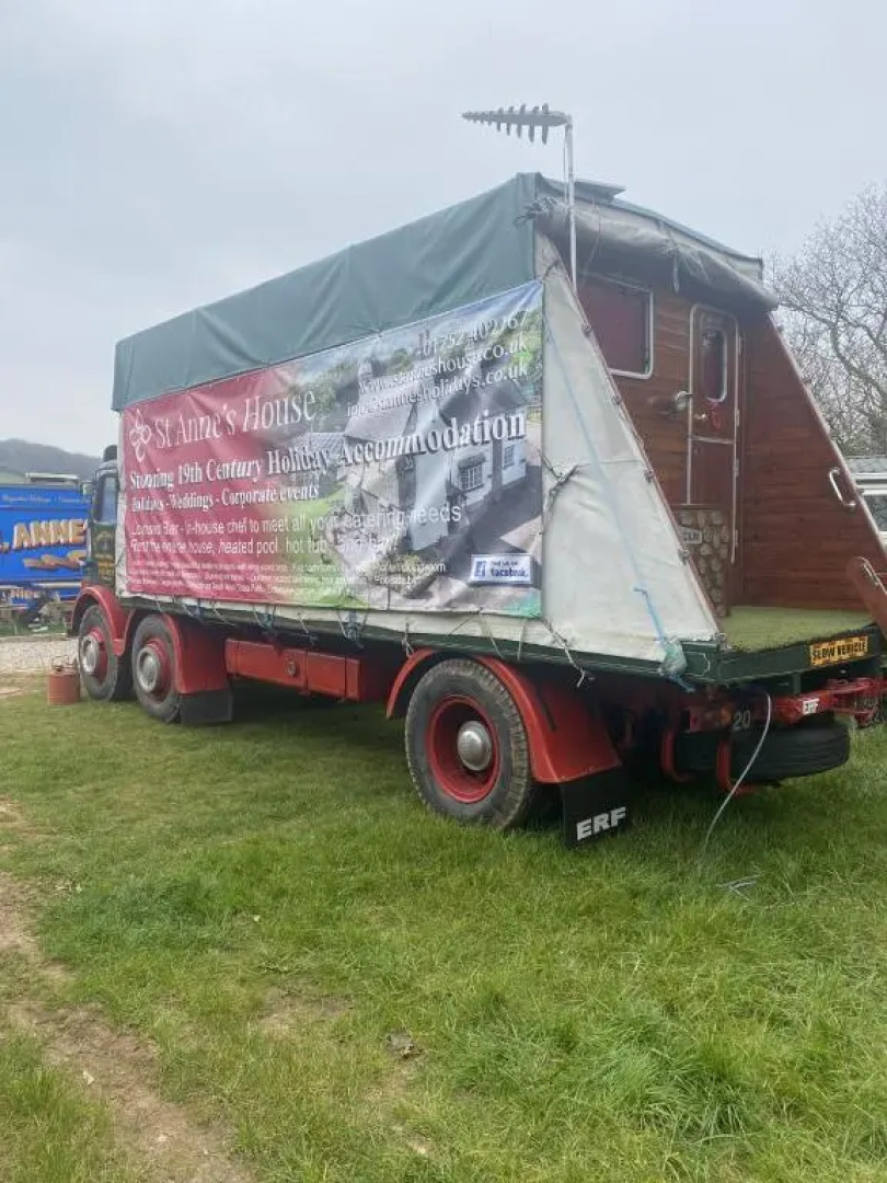Rare 1954 Renovated Vintage Lorry - Costal Location (Adults Only)