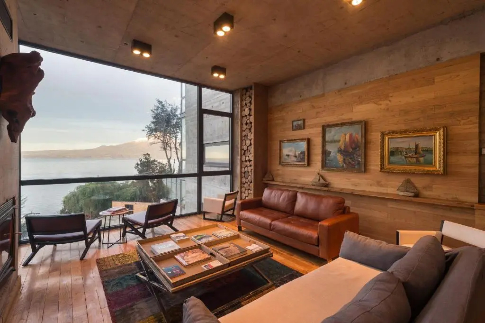 Hotel AWA Puerto Varas