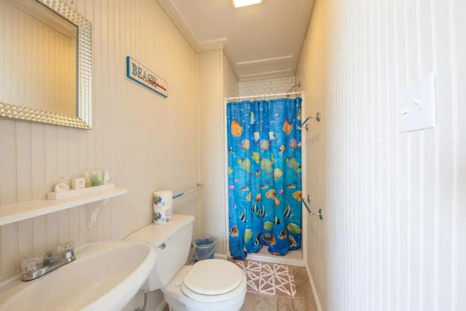 Blue Dolphin Inn and Cottages