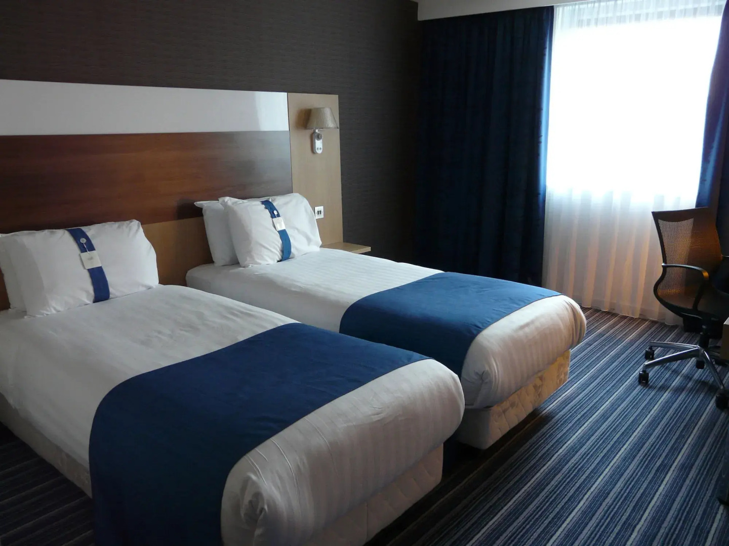Holiday Inn Express Leigh - Sports Village by IHG
