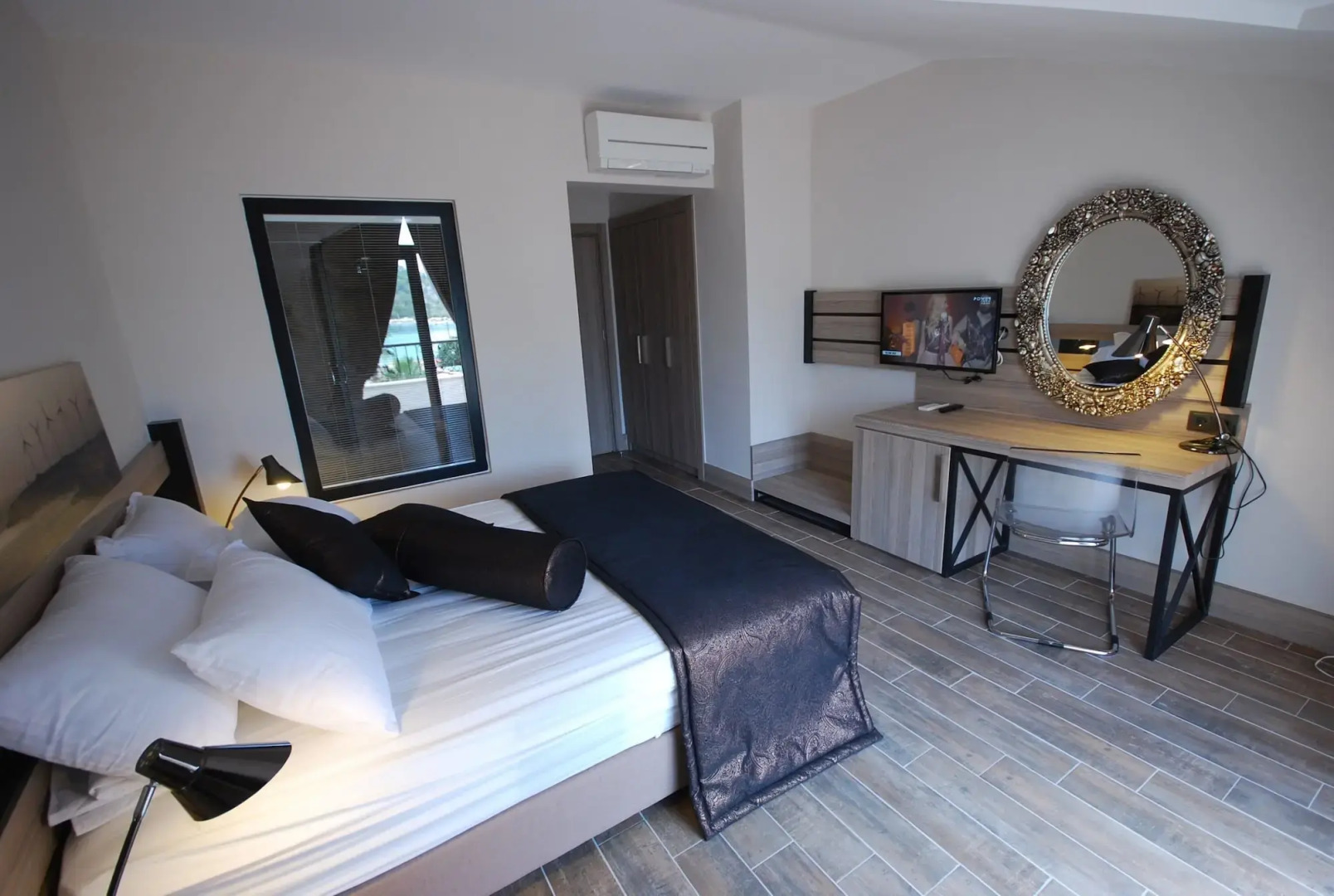 S3 Seahorse Beach Club & Hotel