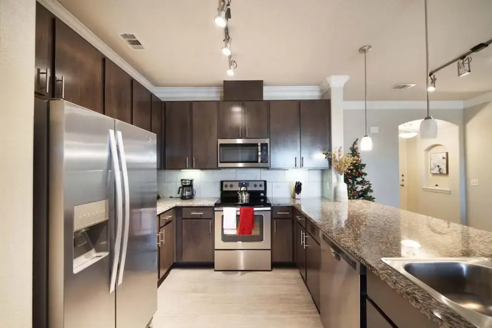 Luxury Townhome Pool North Austin Evonify