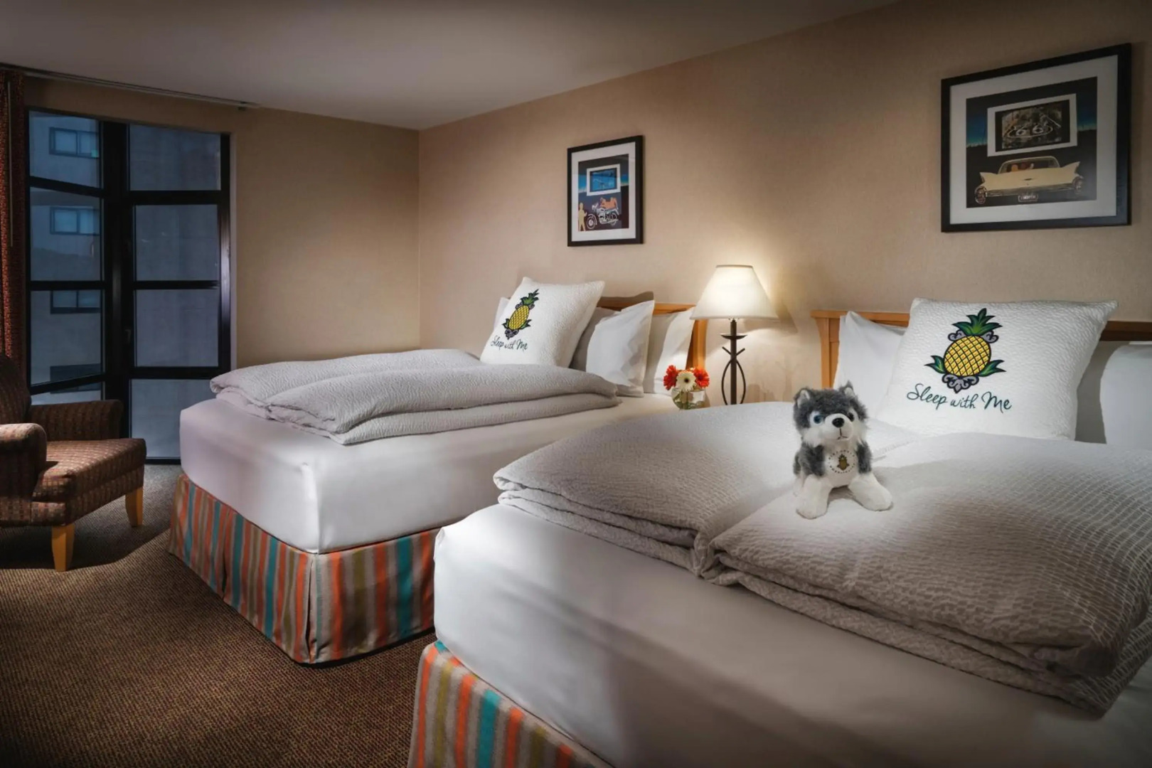 Staypineapple, University Inn, University District Seattle