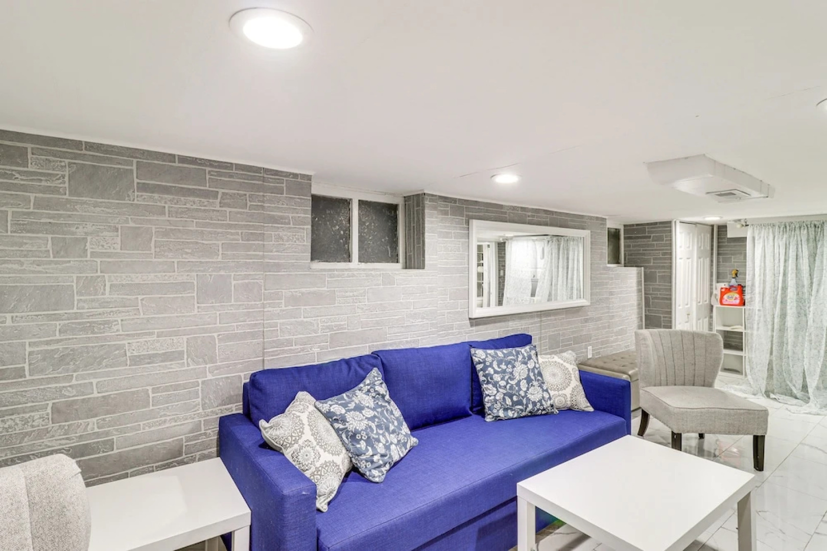 Michigan Retreat w/ Screened-in Porch, Near Lakes!