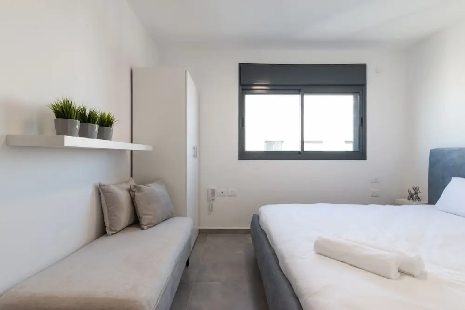 Luxury APT 3 BR New Tower Parking