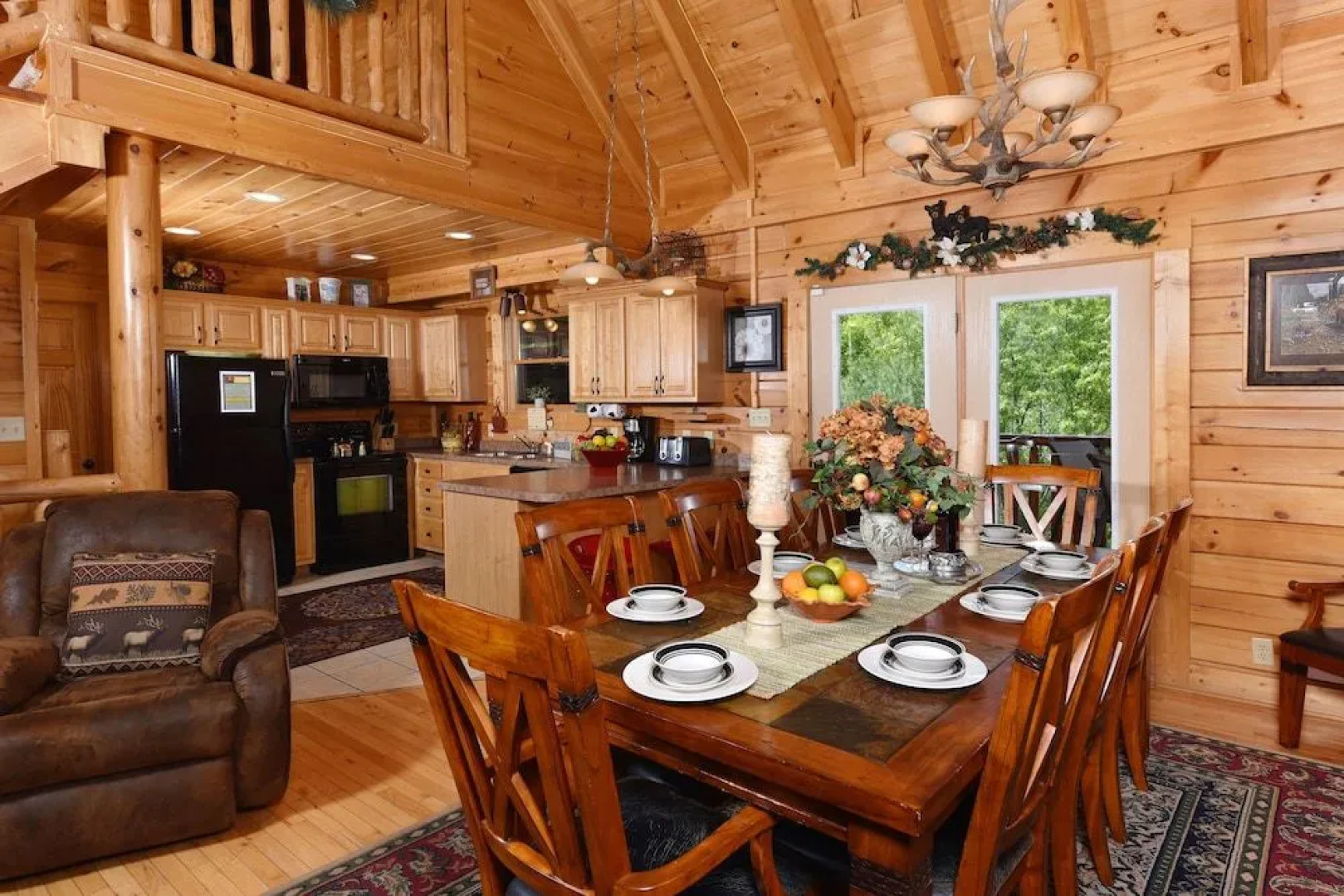 Knockin' On Heaven's Door - 5 Br cabin by RedAwning