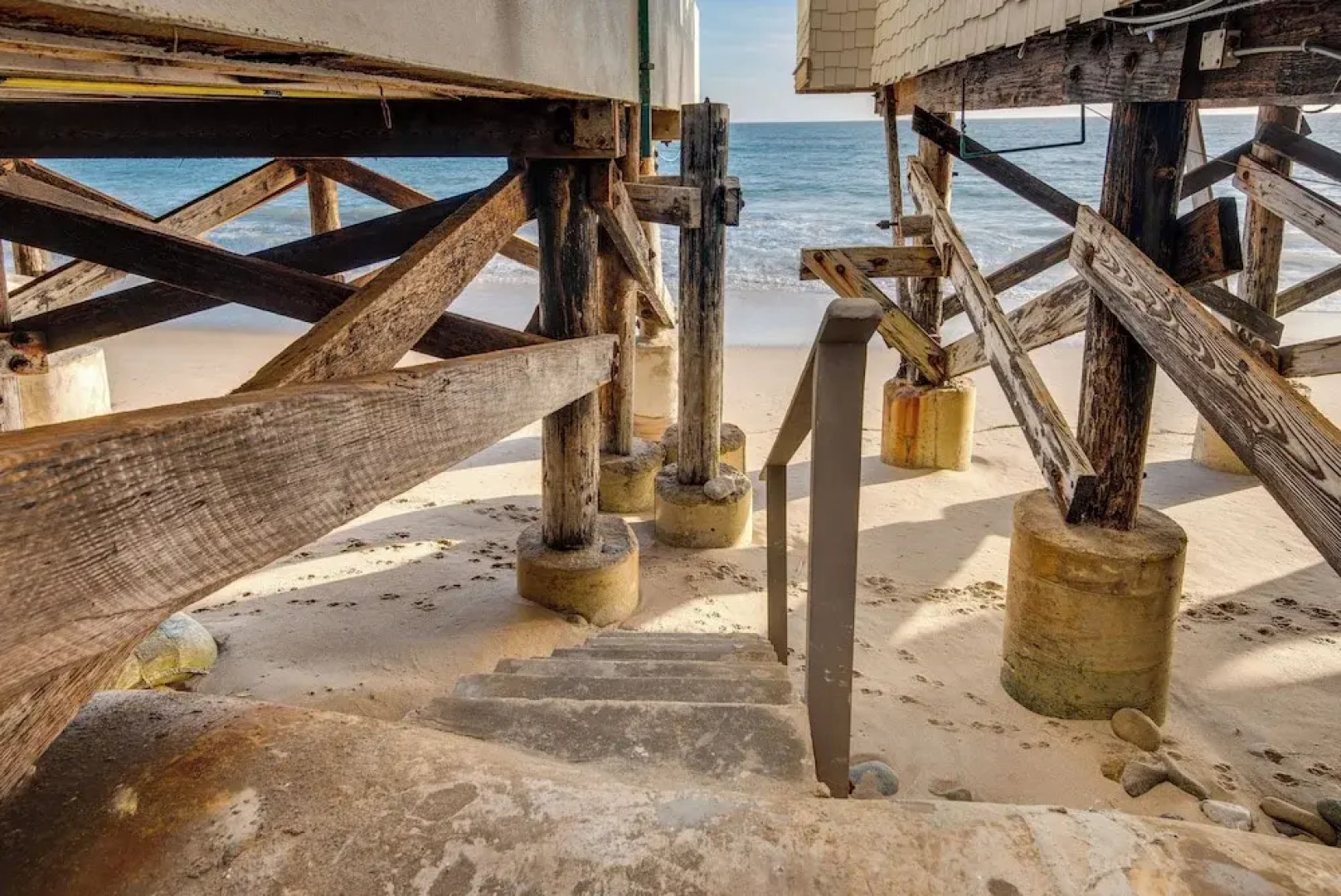 Beachfront Malibu House w/ Sauna & Ocean-view Deck