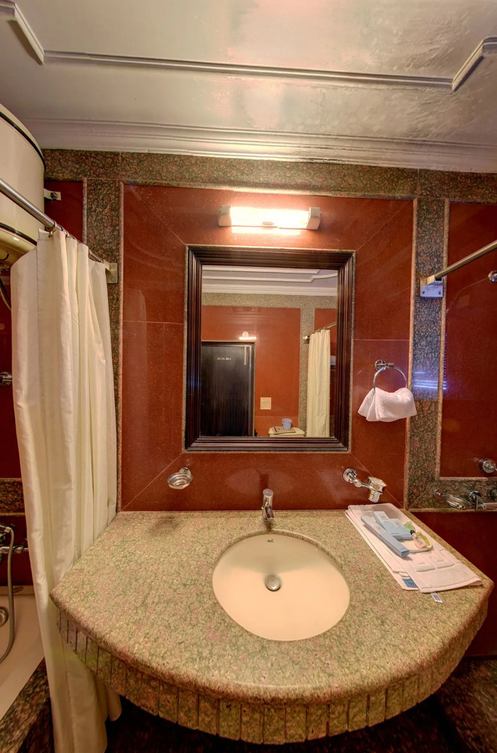 Hotel Shilton by Royal Collection