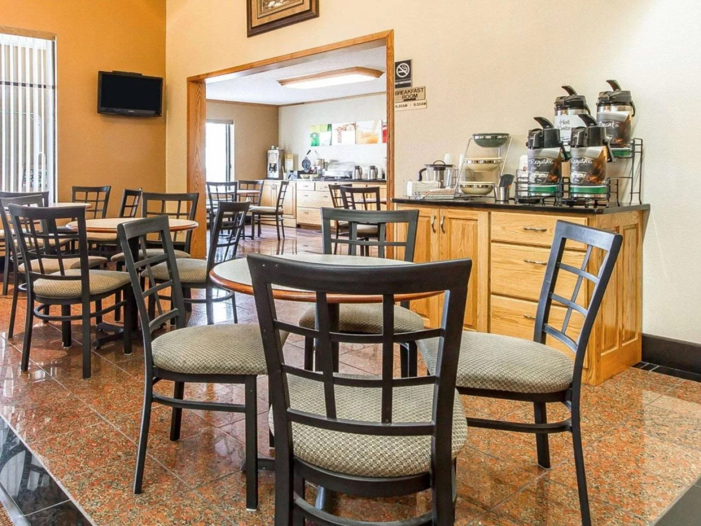 AmericInn by Wyndham Reedsburg