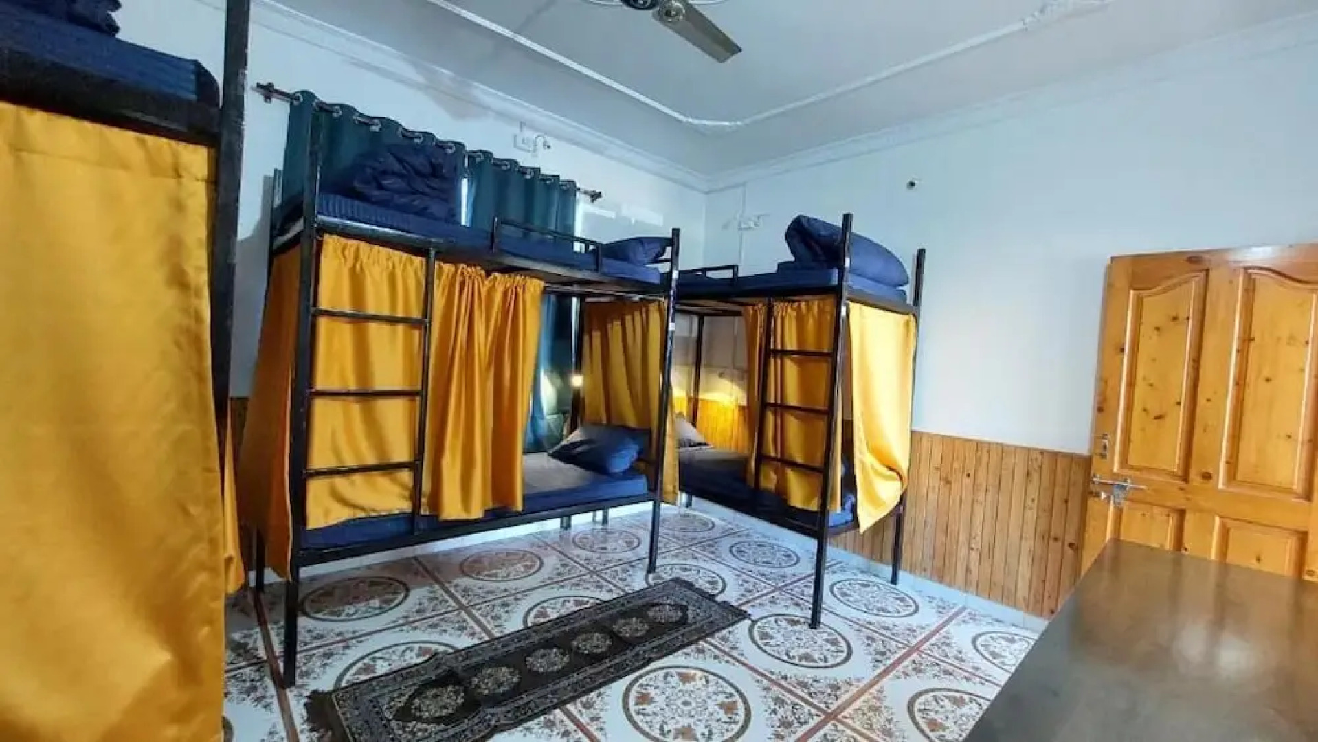 The Lost Hostels-Bir - Landing Site