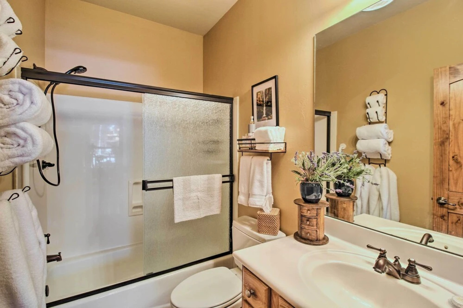 Fireside Comfort & Family Fun: Wooded Show Low Gem