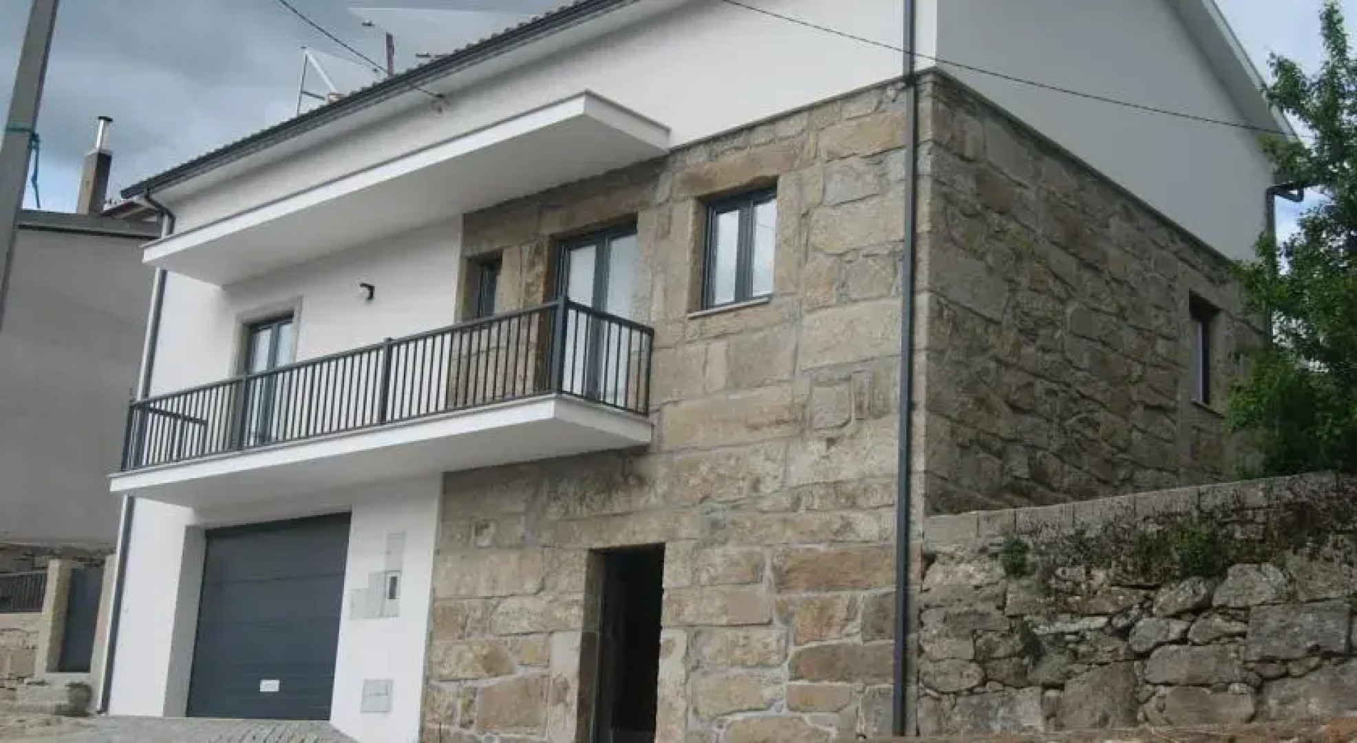 Casa de Campo de Aguiar da Beira, Moreira