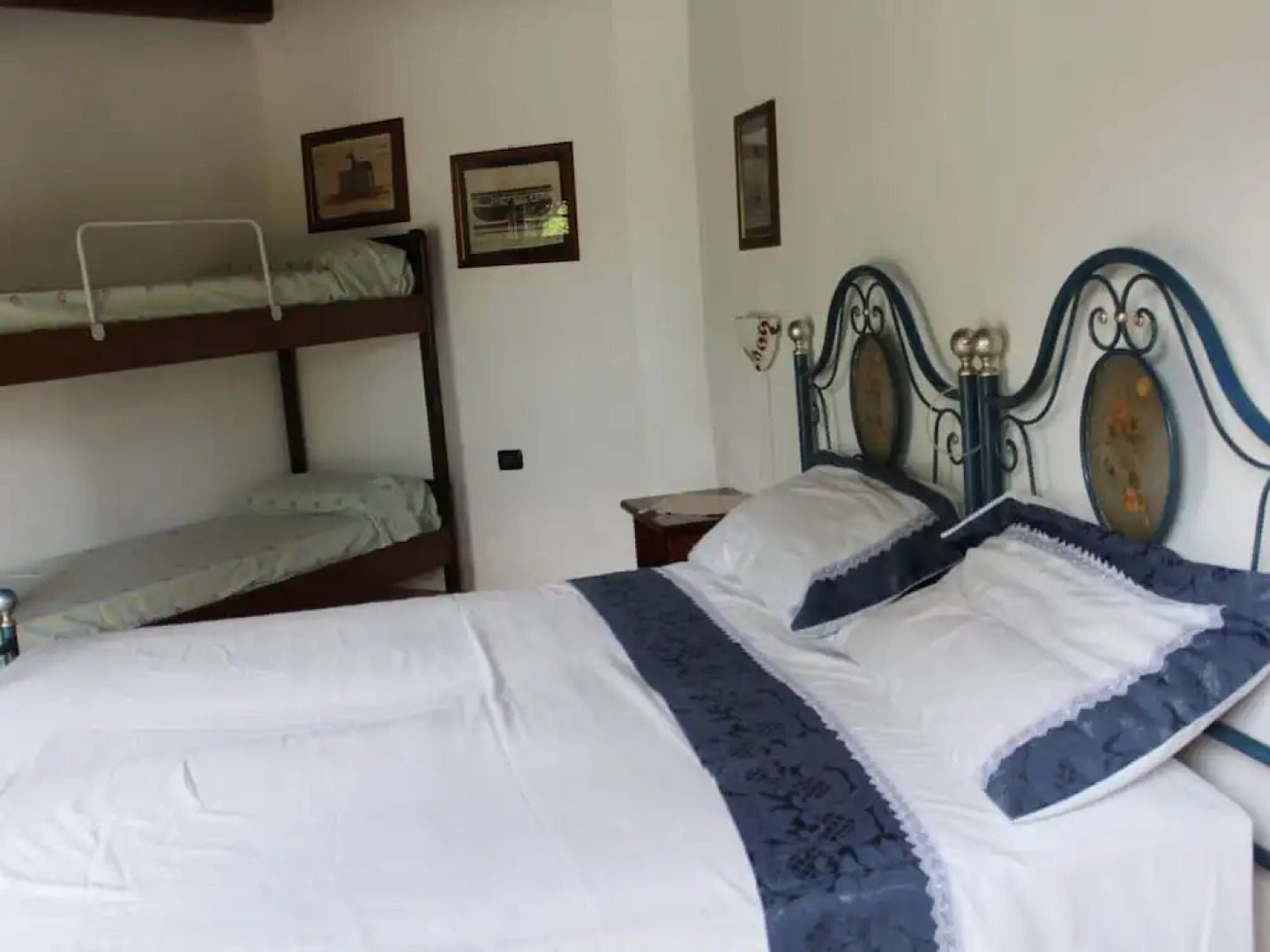 Vibrant Holiday Home in Matino With Swimming Pool