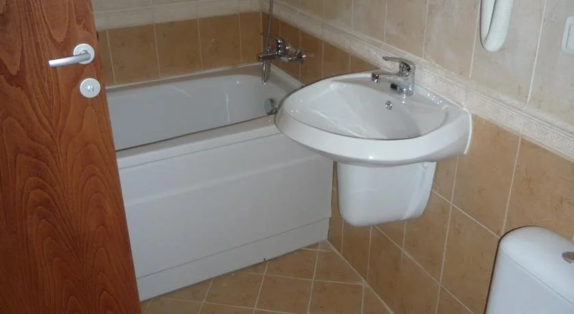 Neva Guest Rooms and Studios