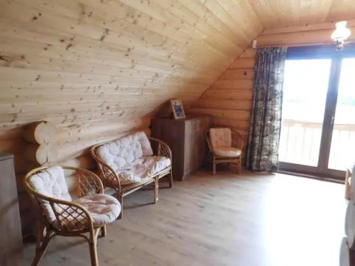 Holden Log House Gyarmat