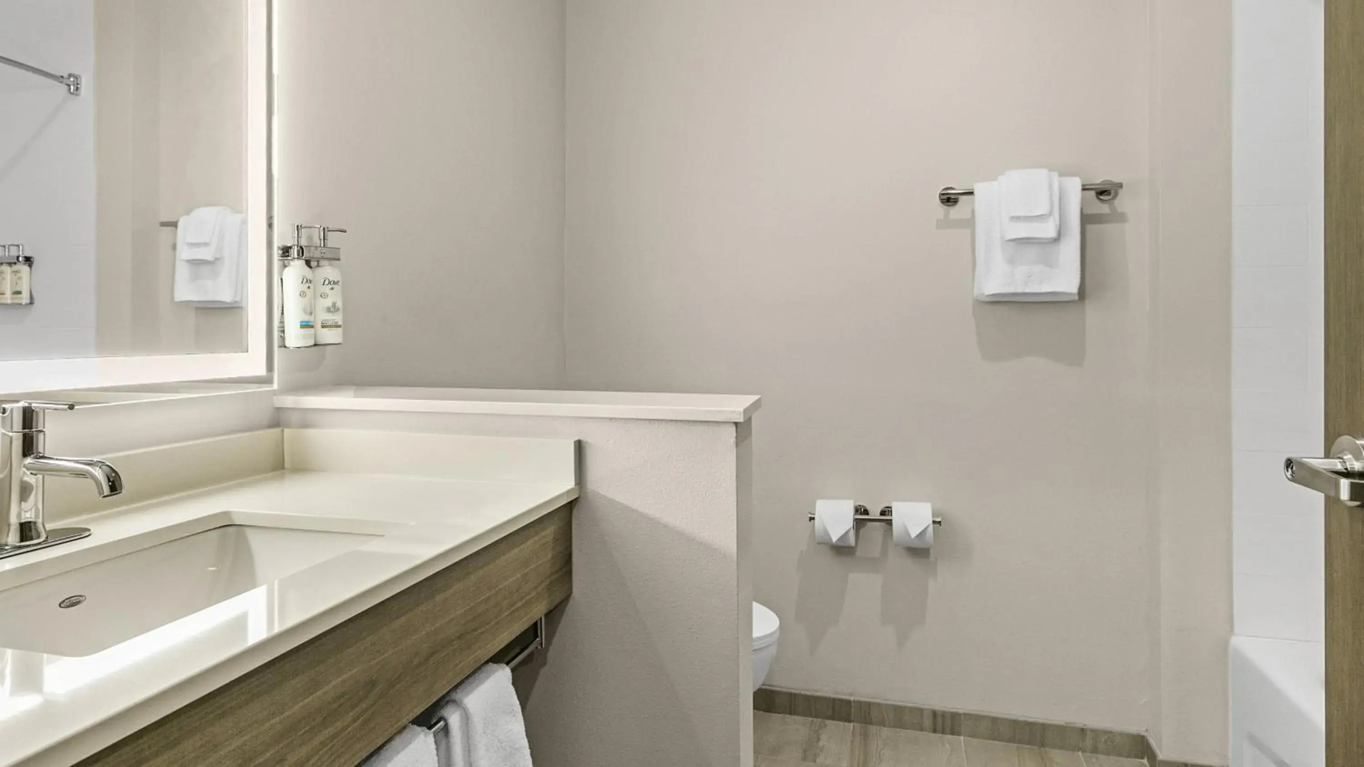 Holiday Inn Express & Suites Nokomis Sarasota South by IHG