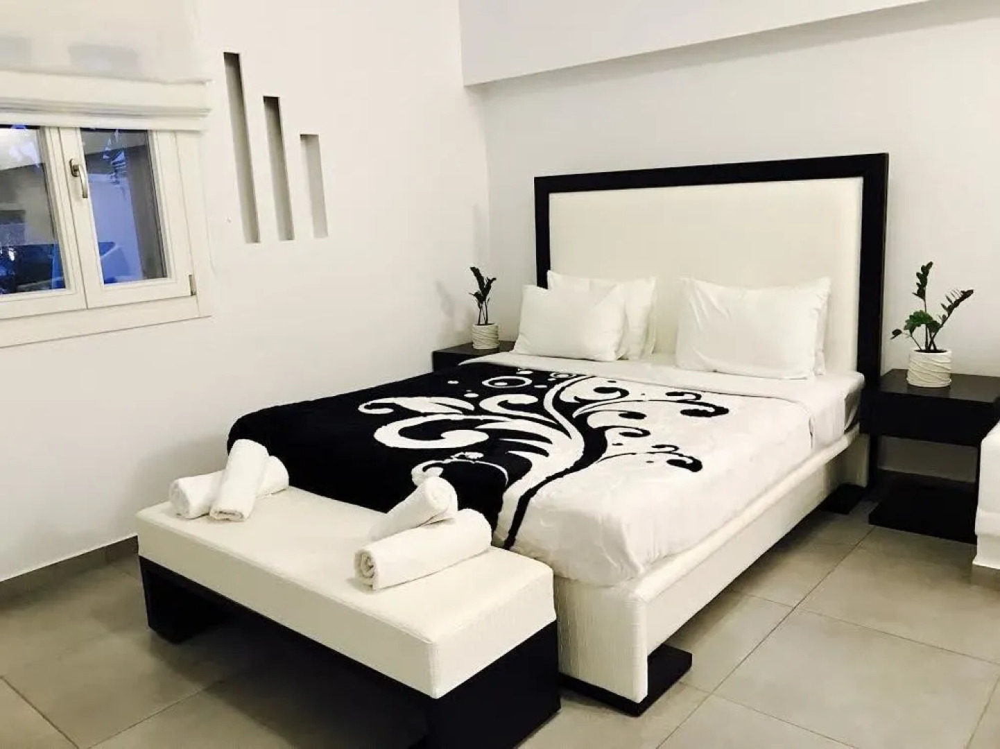 Queen Boutique Suites