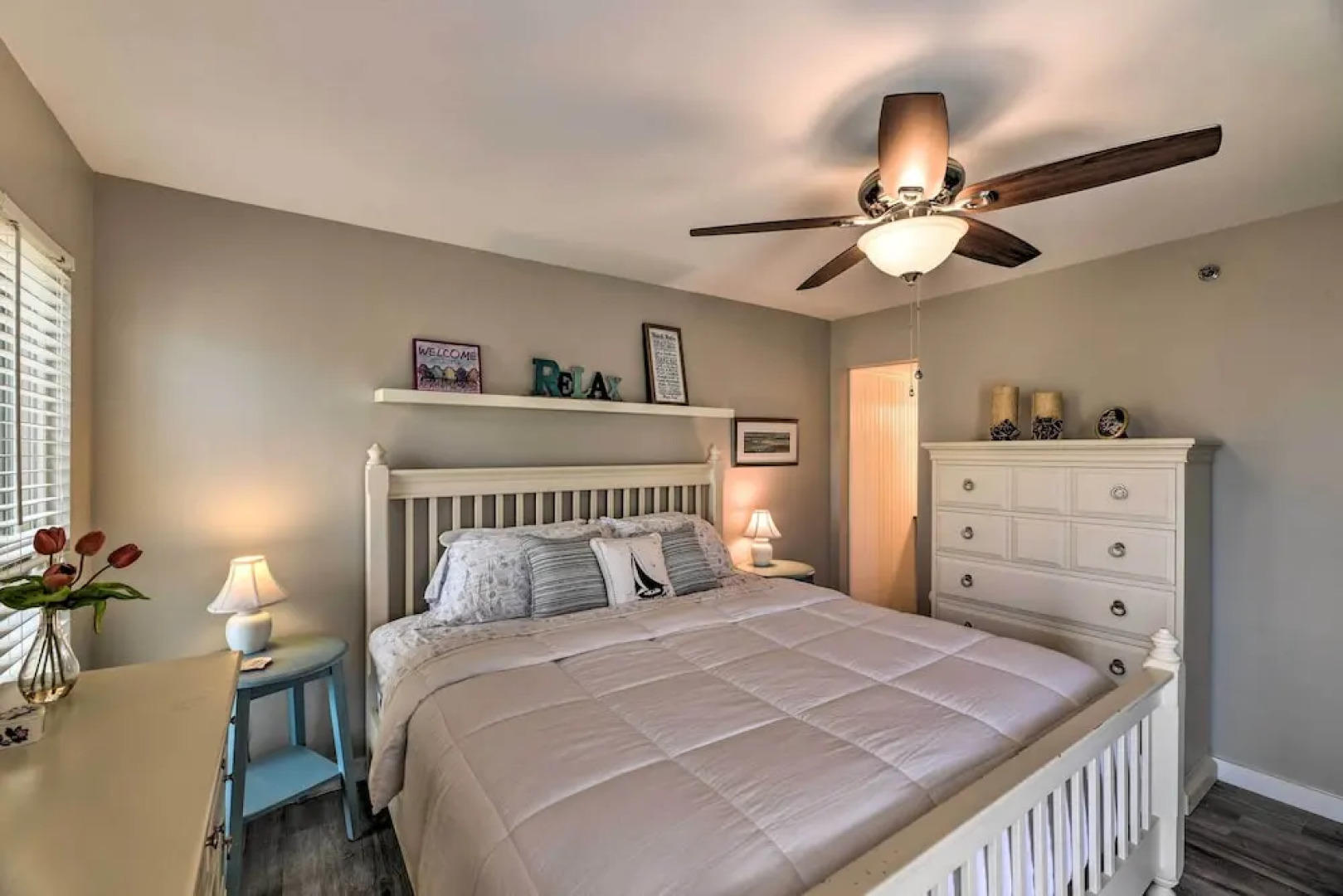 Airy Oceanfront Condo: Beach Views & Pool Access!