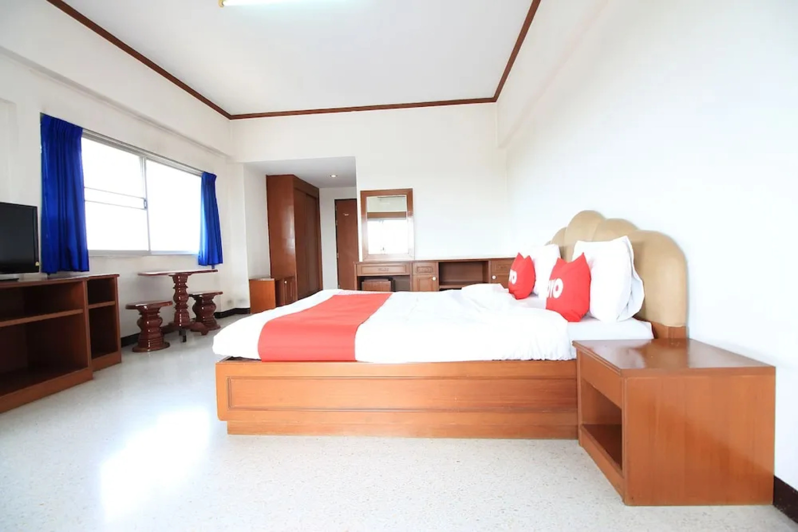 OYO 247 Diamond Place