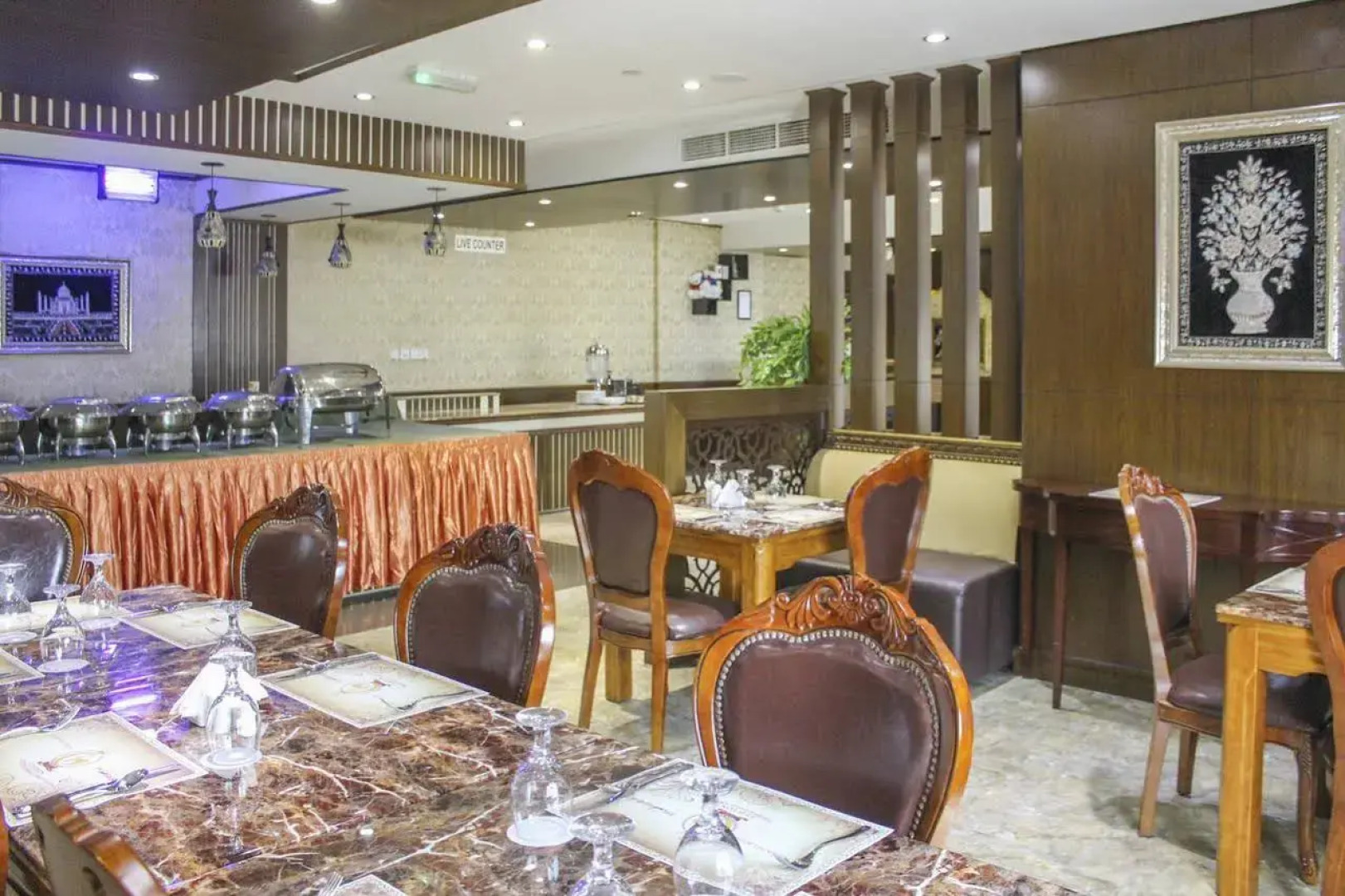 OYO 137 Clifton International Hotel