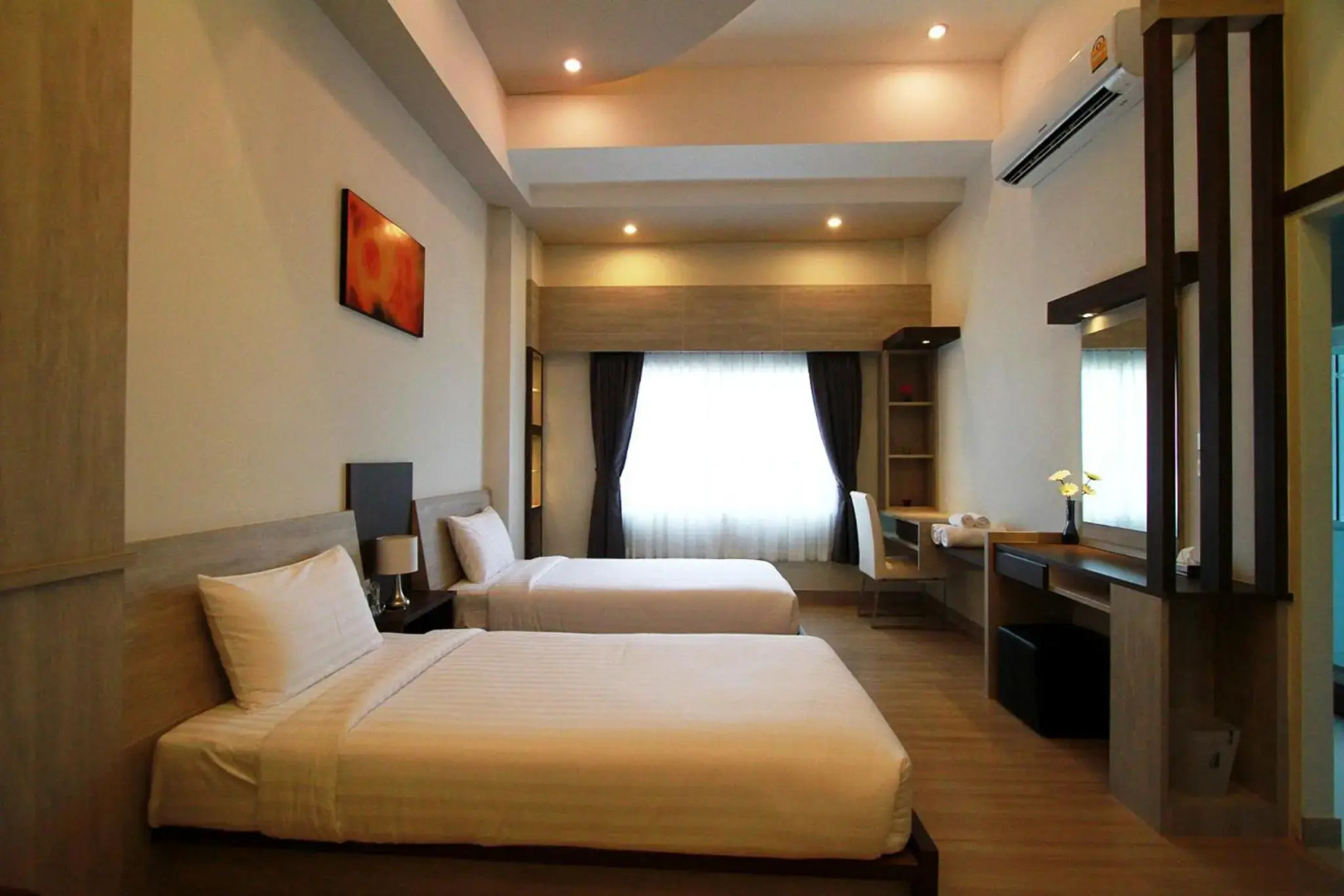 The Contrast i Hotel