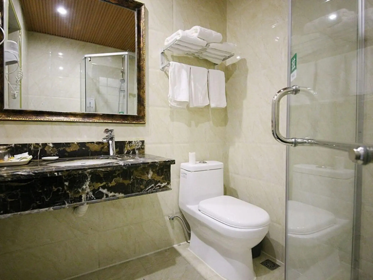 GreenTree Inn Lanzhou Train Station Road East Business Hotel