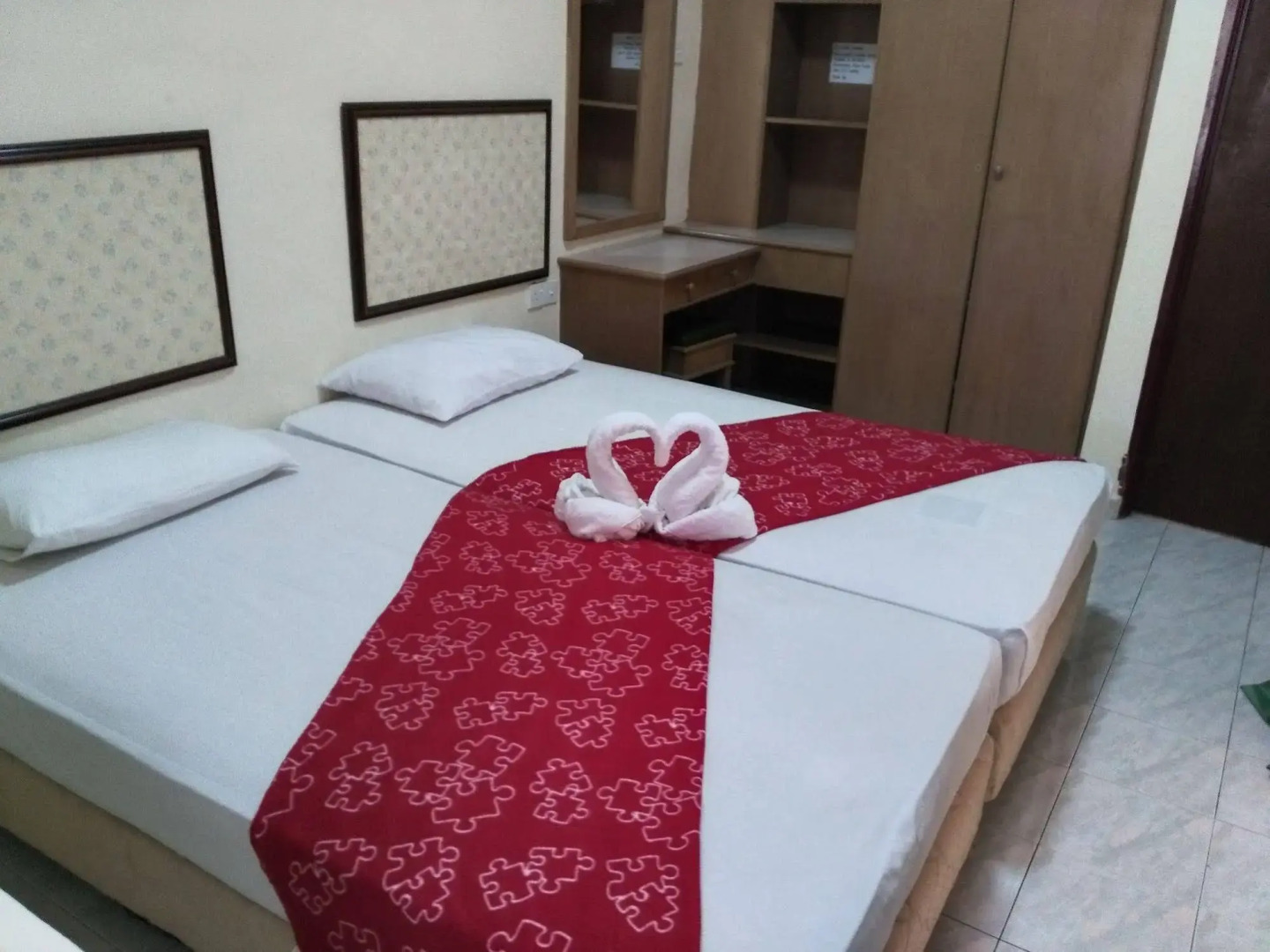 Teluk Batik Holiday Apartment