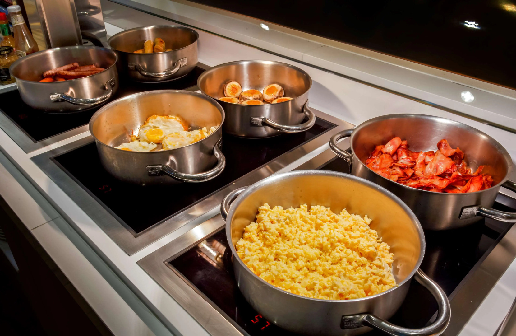 Catalonia Giralda Hotel