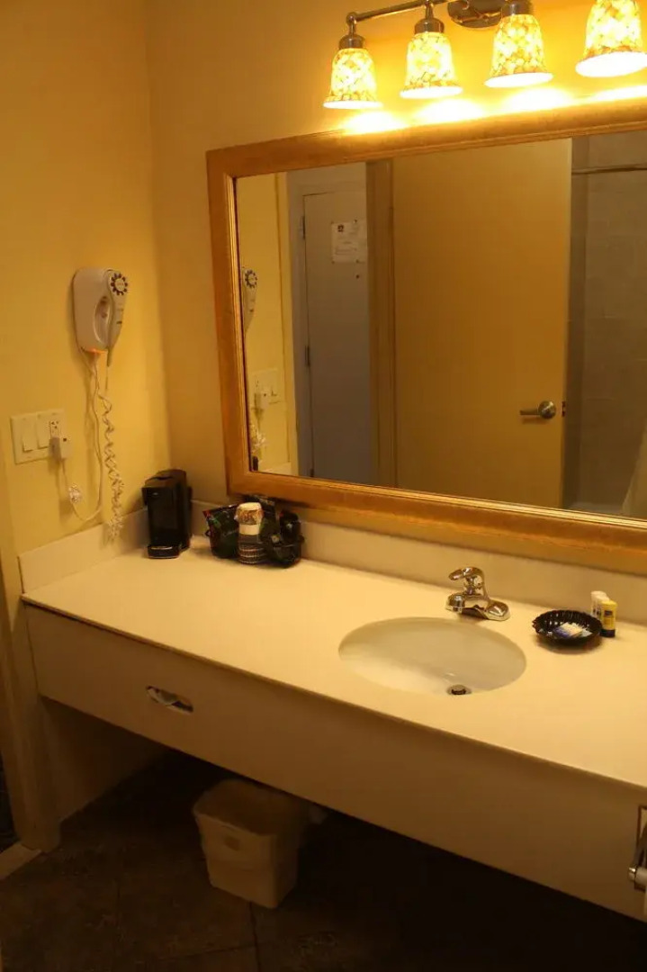 Rodeway Inn And Suites - Cobleskill