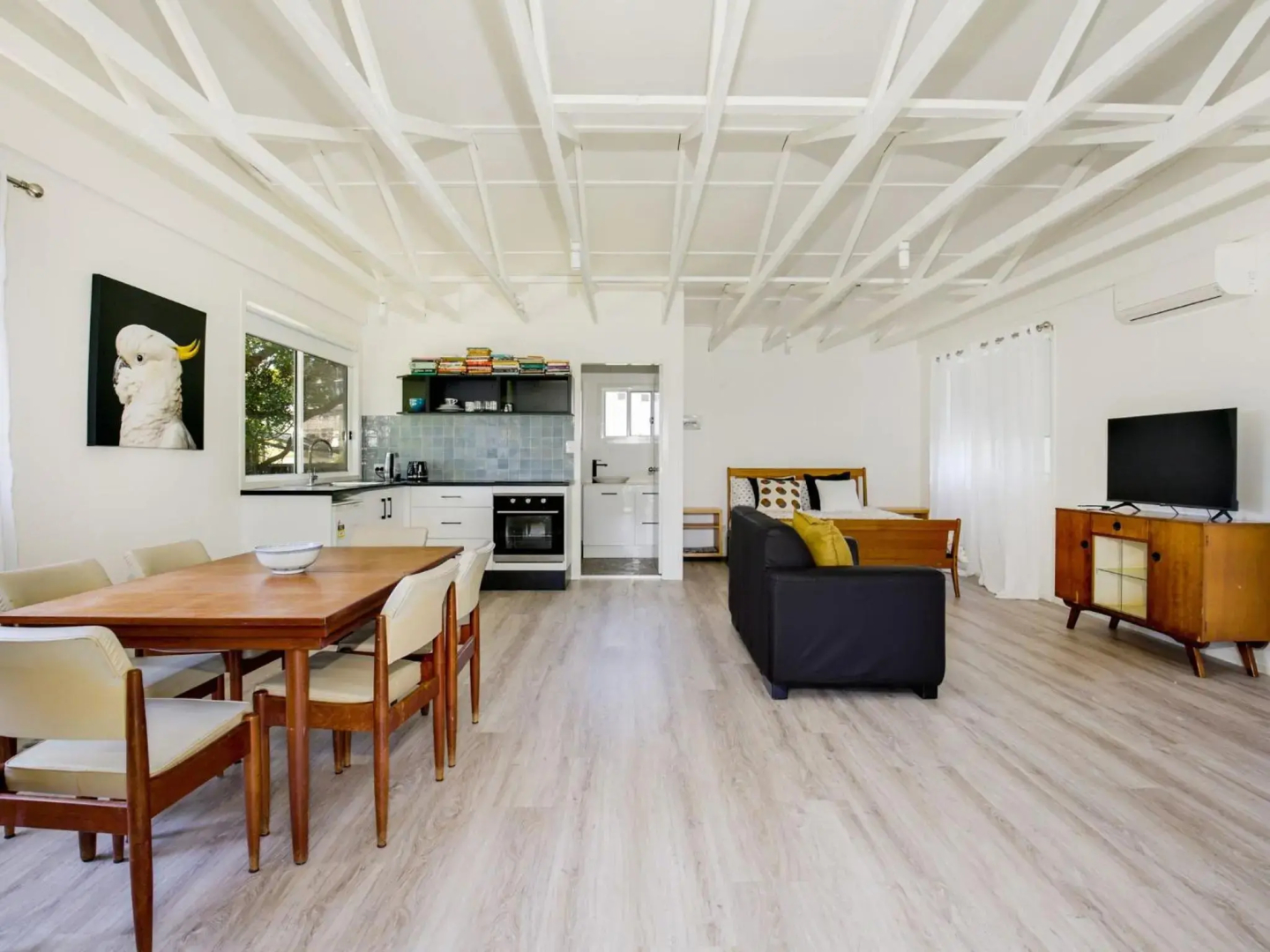 Nest - Pet Friendly - 2 Min Walk to Beach