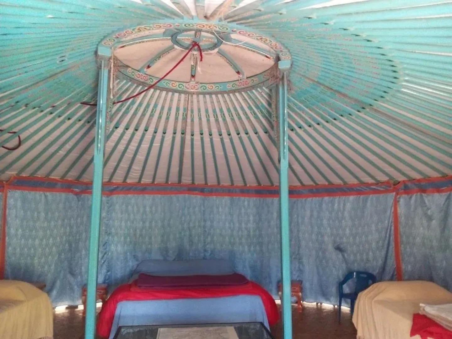 Les Truffiers Yourtes et roulotte