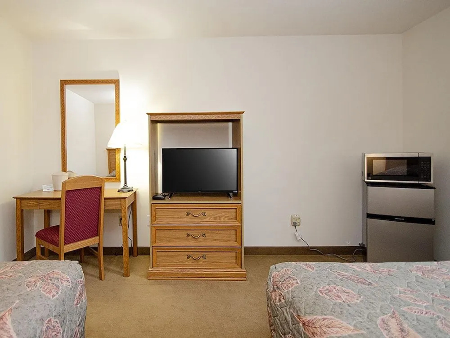 Urbana Inn & Suites