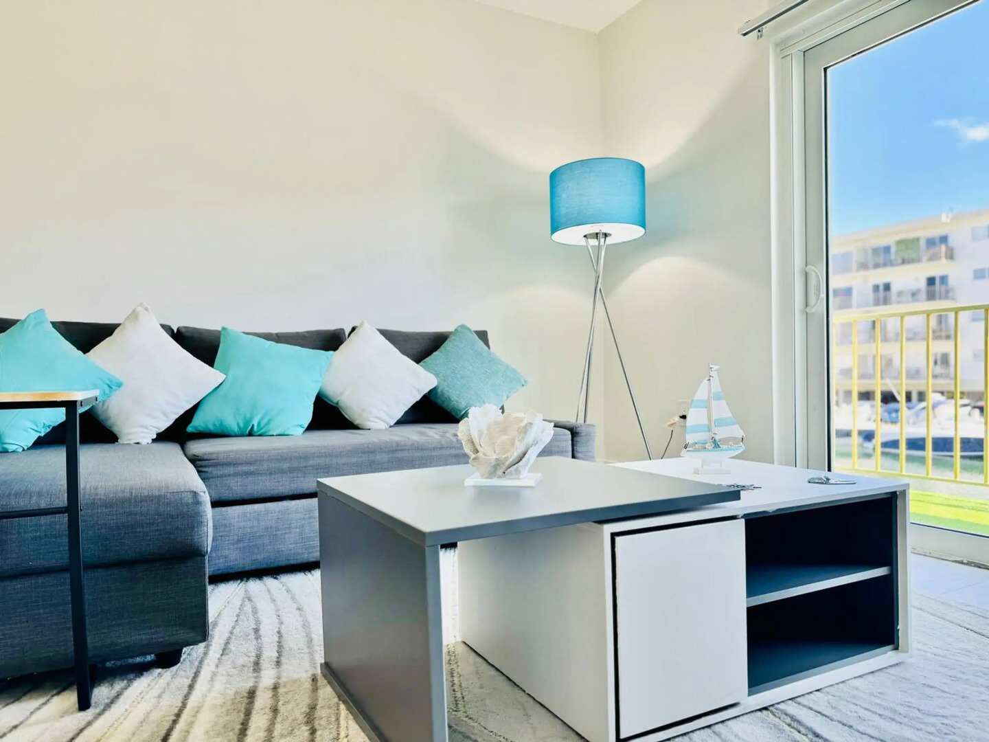 Waterfront 1BR Parking Walk to the Beach