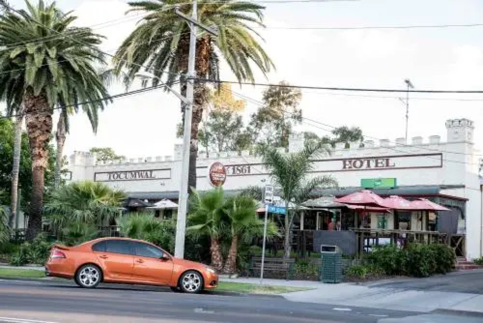 Tocumwal Hotel Motel ("The Palms")