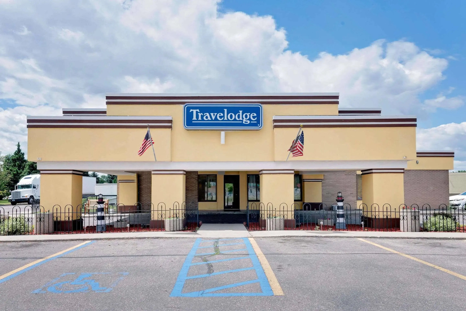 Travelodge by Wyndham Grand Forks