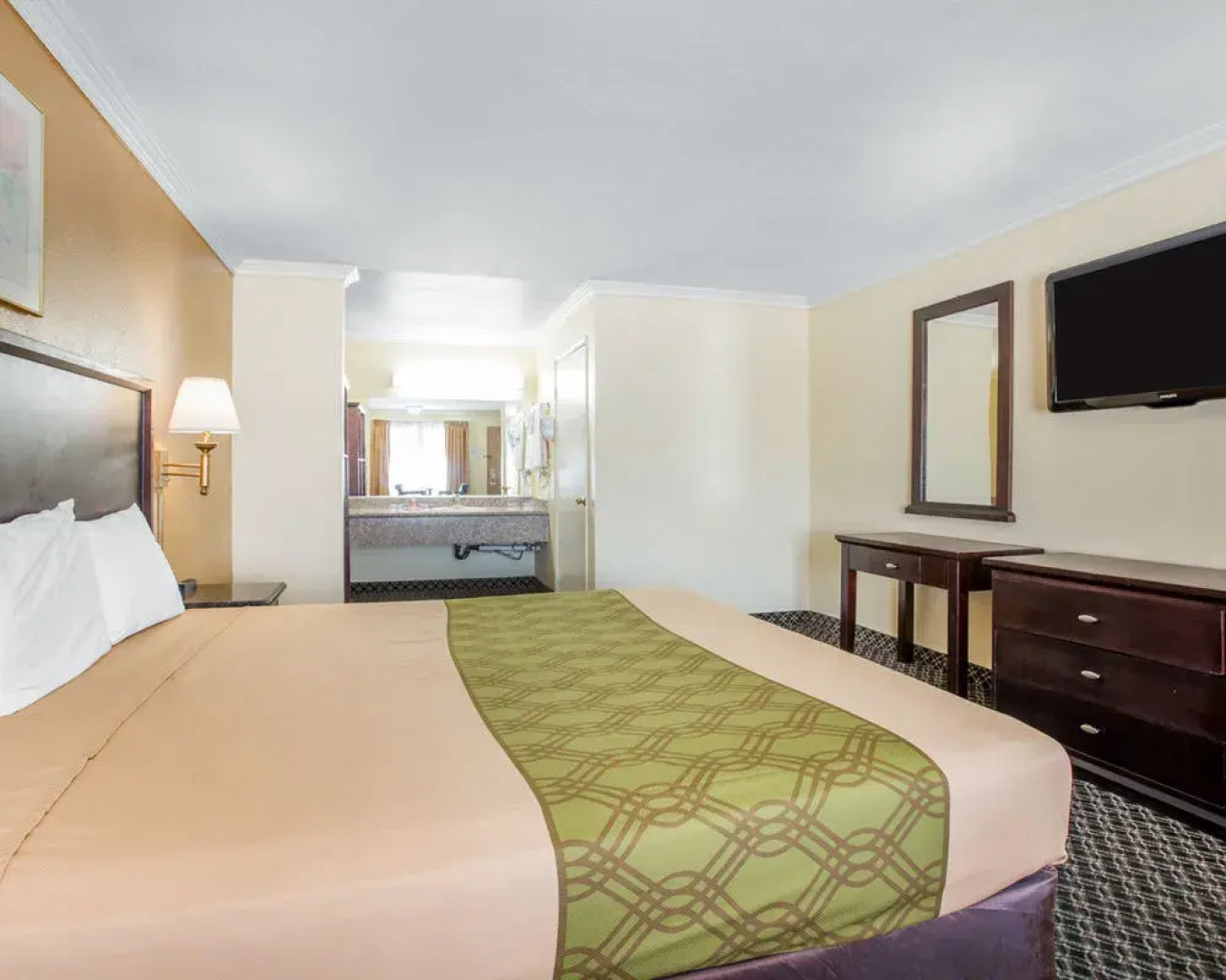 Econo Lodge Near Lax