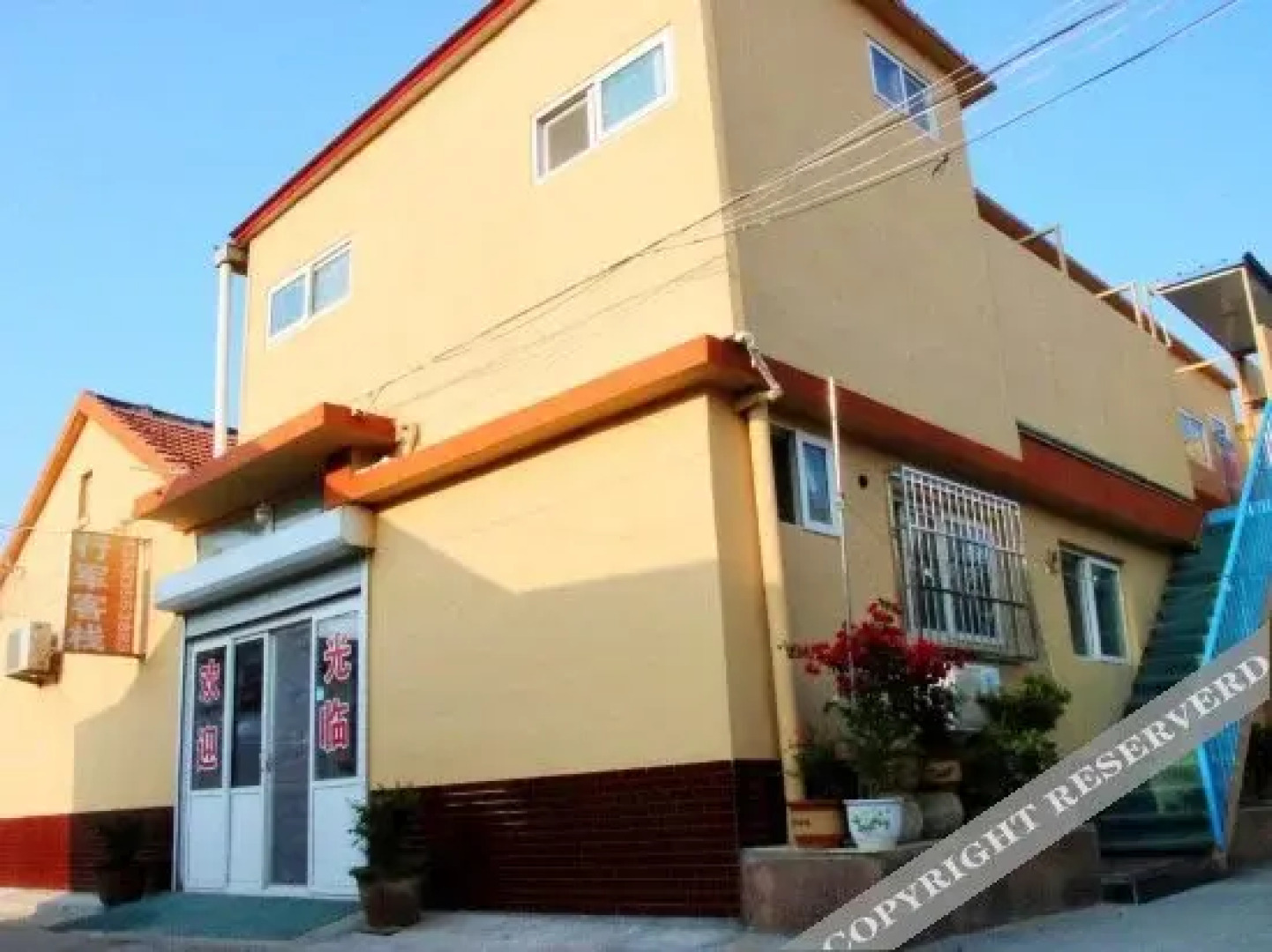 Penglai March antique fishing Inn