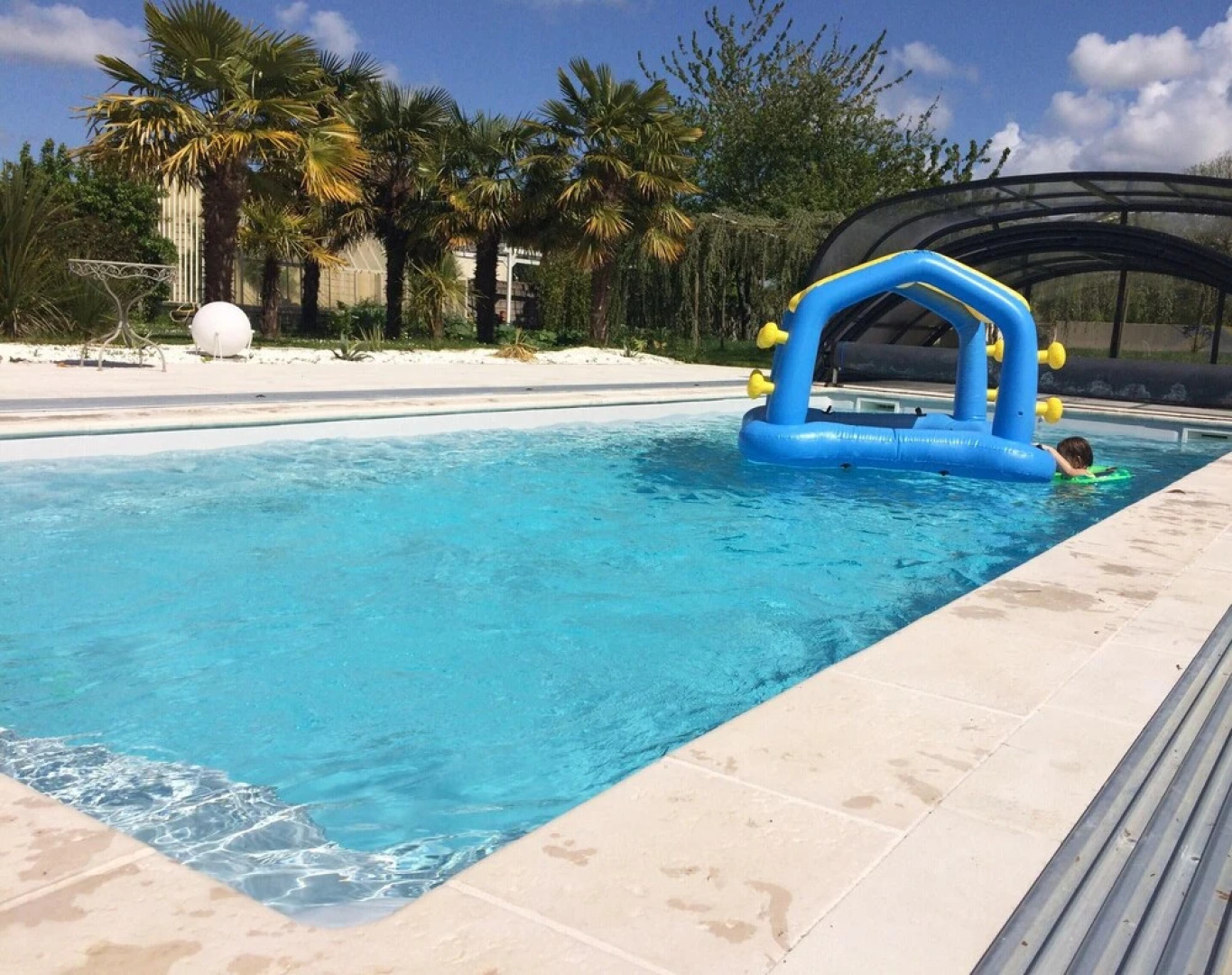 House With 2 Bedrooms in Bayeux, With Shared Pool, Enclosed Garden and Wifi