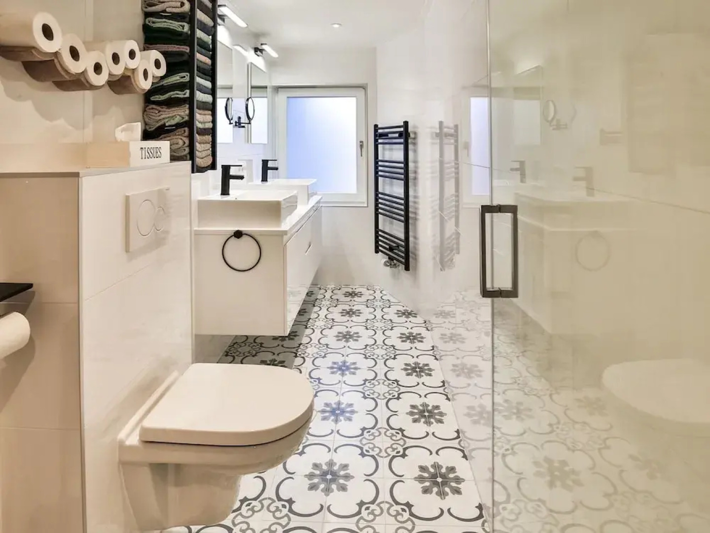 Fantastic Luxury Vacation Home and Next to the Wadden Sea