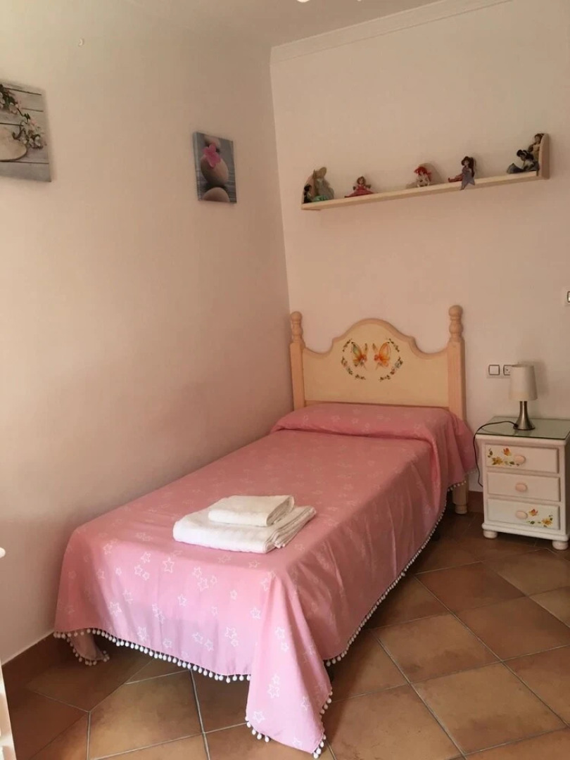 Villa With 5 Bedrooms in La Zubia, With Wonderful Mountain View, Priva